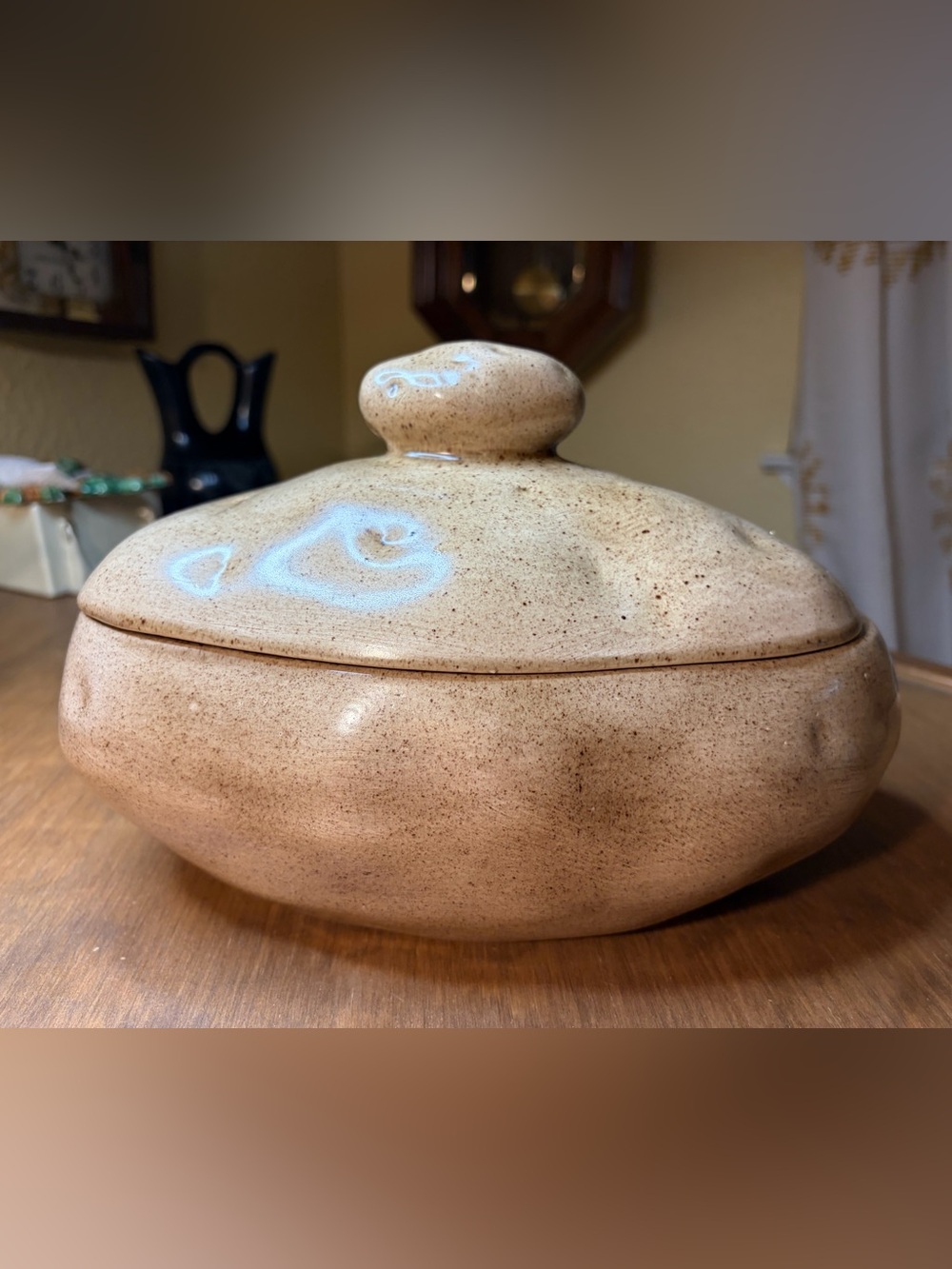 Atlantic Mold Ceramic Potato Shaped Serving Bowl w/Lid 2-Quart Vintage 1979